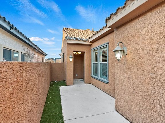 5th image of 472 Via Stretto Ave