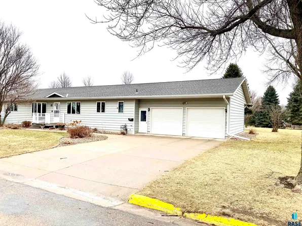 501 James St, Luverne, MN 56156