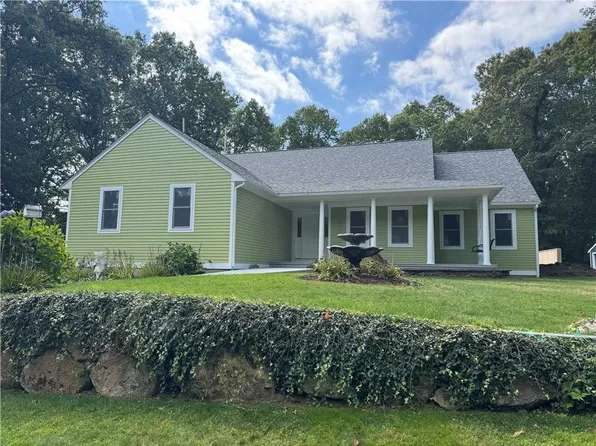 60 Beth Rd, Tiverton, RI 02878