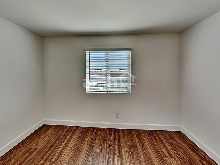 3344 Blodwen St — Photo 20