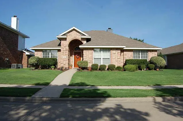 3412 Apple Blossom Ln