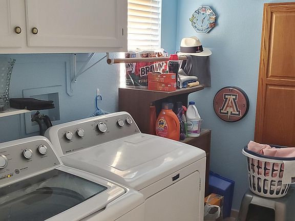 4th image of 136 N Candlelight Dr