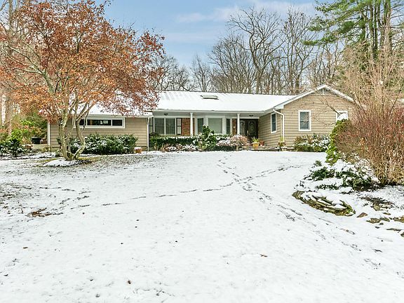 2nd image of 38 Arbor Ln