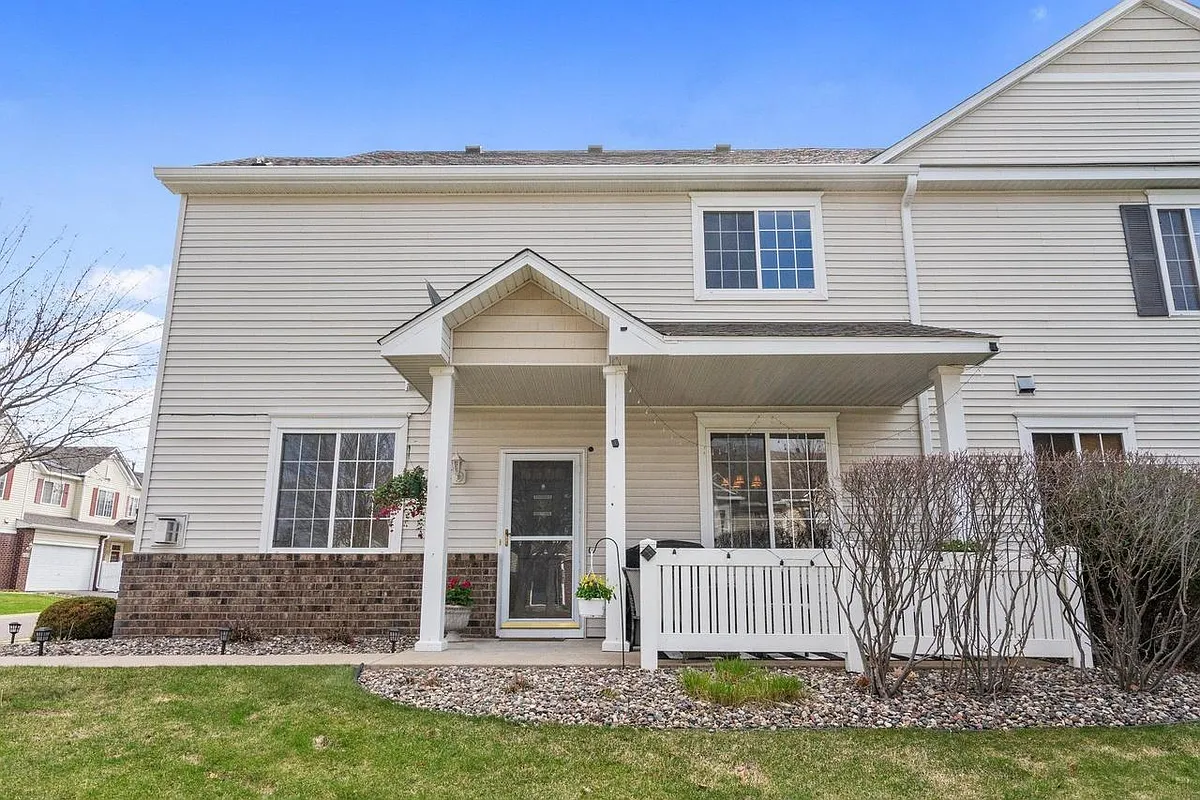 Building Photo - 3789 Hazel Trl #A