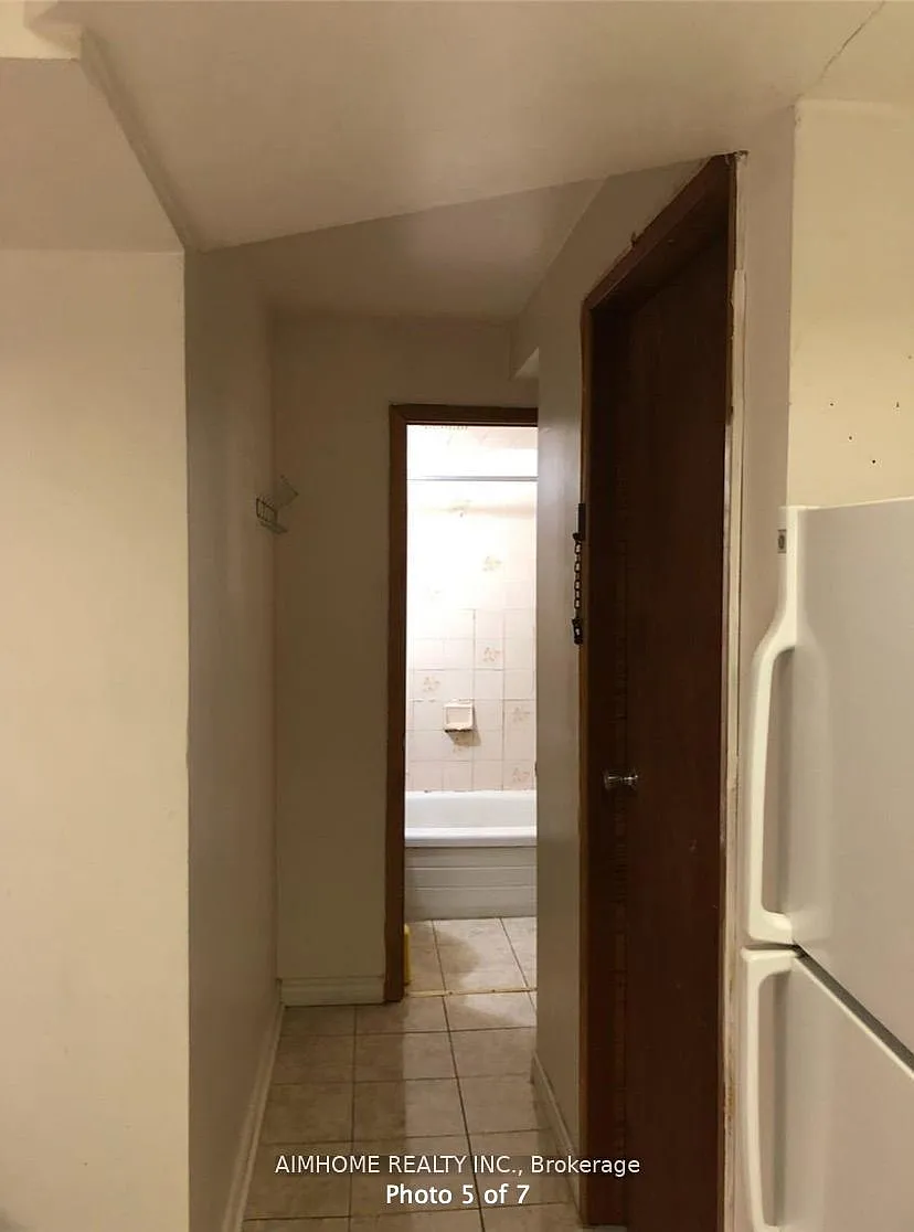 1 bed, $1,050 — Photo 4