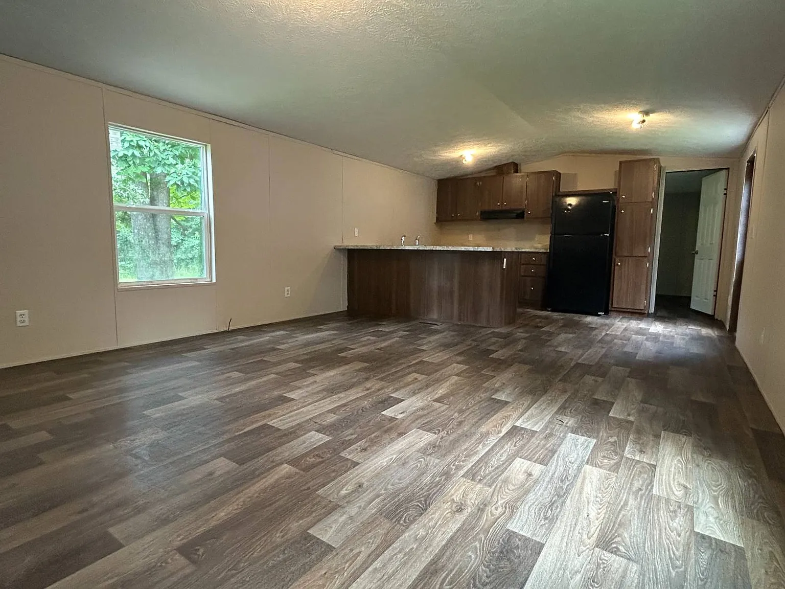 3 bed, 2.0 bath, 1140 sqft, $999 — Photo 4