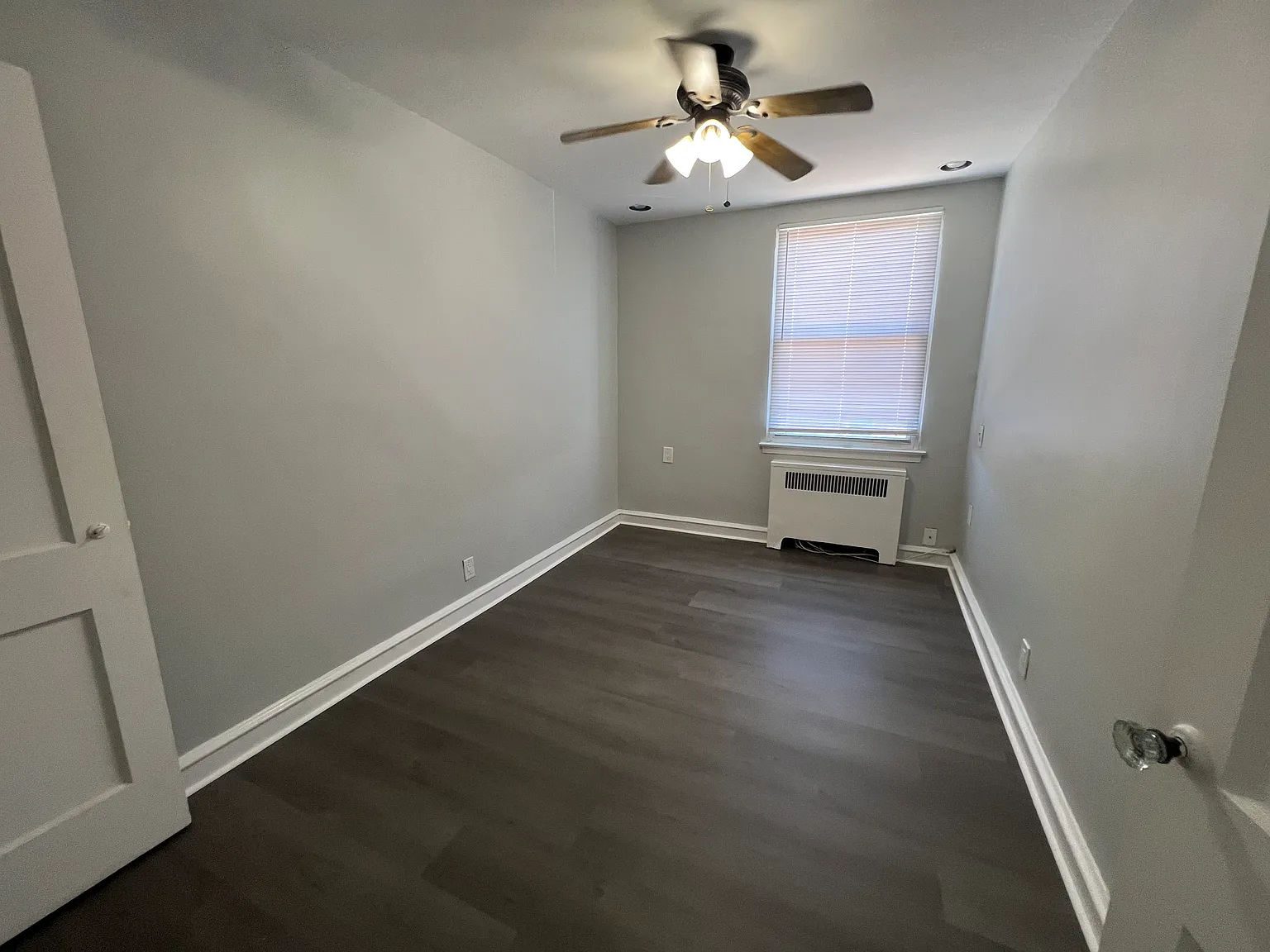2 bed, 860 sqft, $1,400 — Photo 2