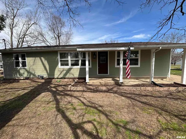 1025 W Rich St, Taylorville, IL 62568