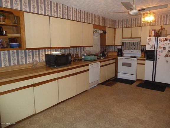2nd image of 1161 Arbor Cir N