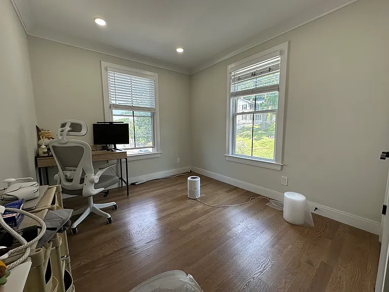 153 Foster St — Photo 8