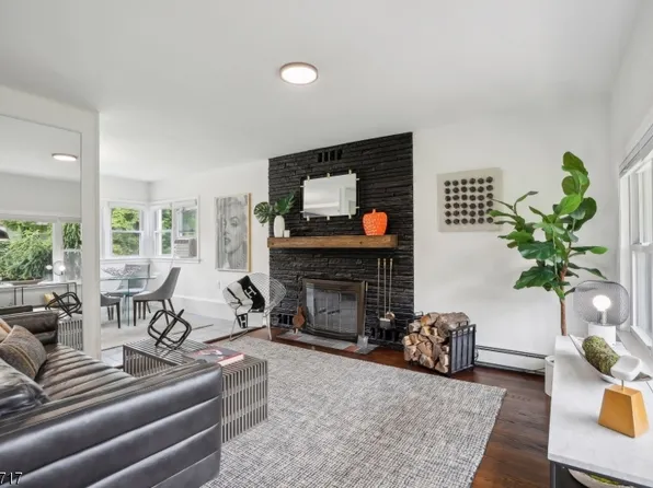 38 Oxford Rd, Woodbridge Twp., NJ 07067