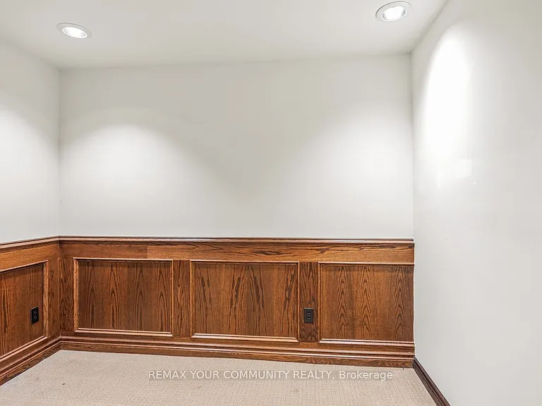 27 Denham Dr #LOWER — Photo 20
