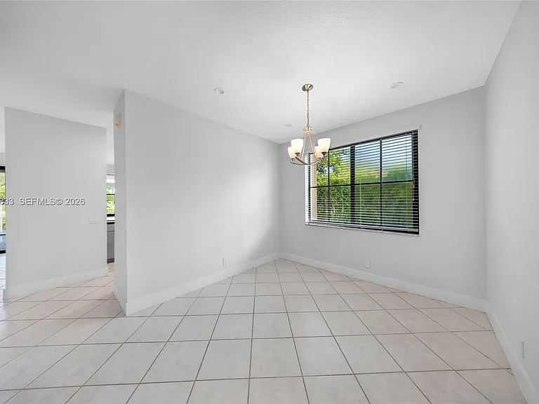 1538 Tamarind Ct — Photo 32