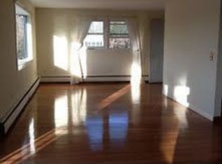 5 Johnnie Ct, Ledyard, CT 06339
