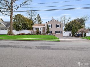 139 W Elmwood Dr, South Plainfield, NJ 07080