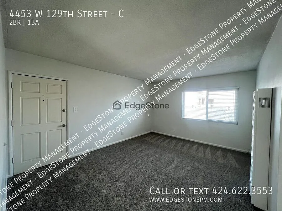 2 Bedroom / 1 Bathroom Apartment For Rent in Hawthorne — Photo 3