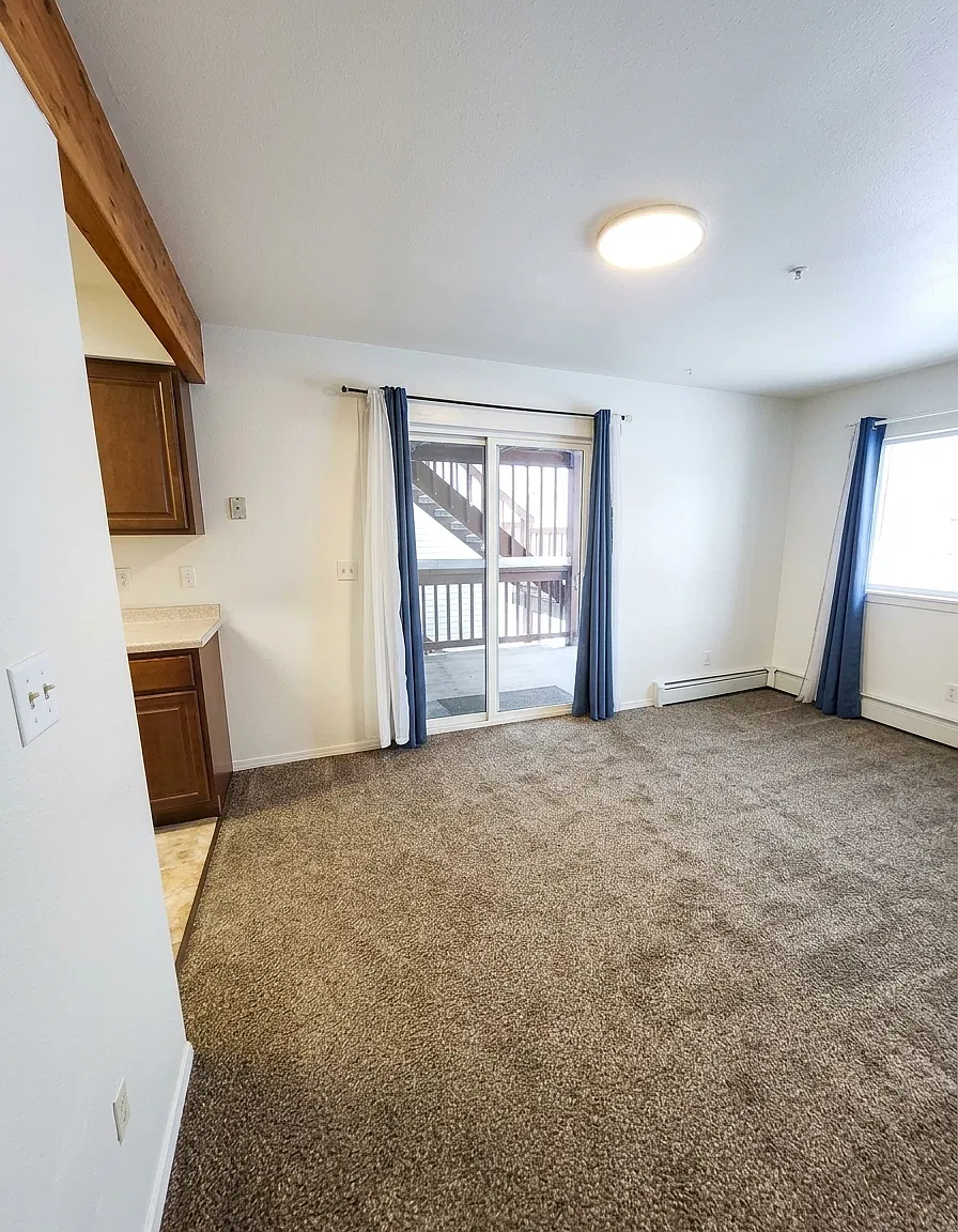 3 bed, 1.5 bath, 1500 sqft, $2,650 — Photo 4