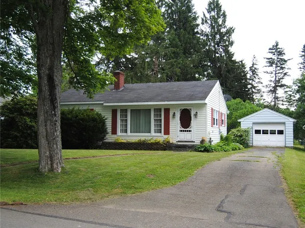 3 Fuller St, Mount Jewett, PA 16740