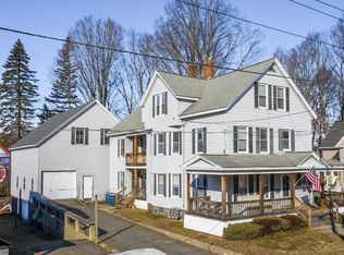 24 Arlington St, Leominster, MA 01453