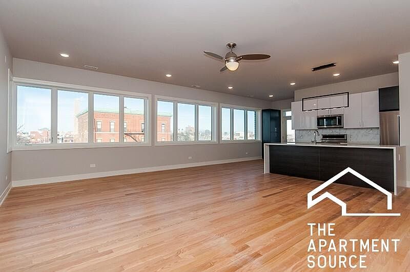 1st image of 1639 W Grand Ave #300