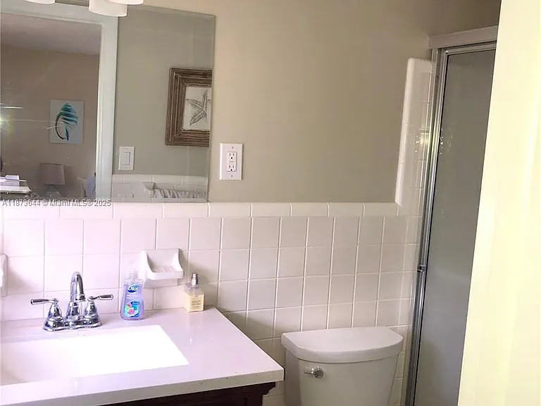 1241 Manor Dr — Photo 10