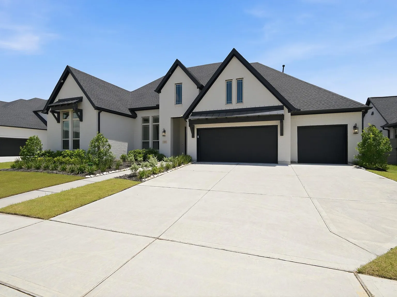 4 bed, 3.5 bath, 3781 sqft, $6,200 — Photo 3