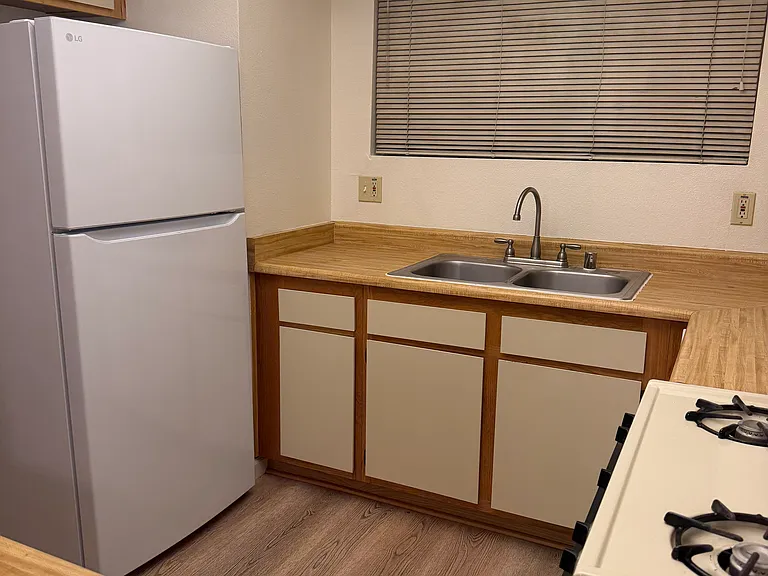 2905 Montrose Ave #516 — Photo 7