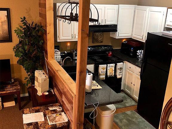 5th image of 921 Fairbanks Cir