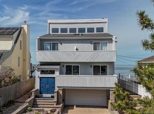 16 Makamah Beach Rd, Northport, NY 11768