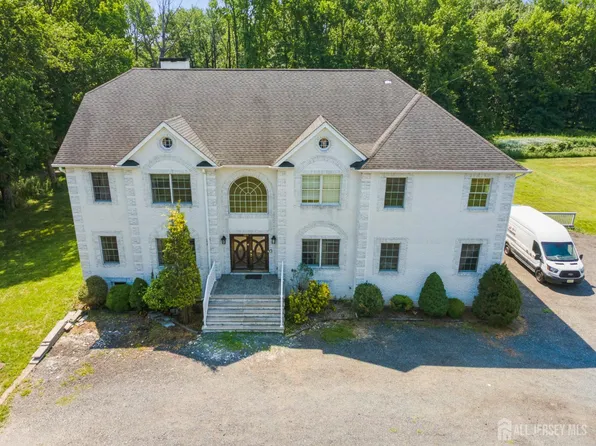 266 Fresh Ponds Rd, Jamesburg, NJ 08831
