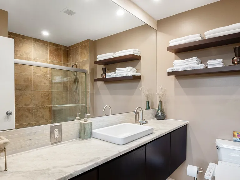 6533 E Jefferson Ave #224 — Photo 9