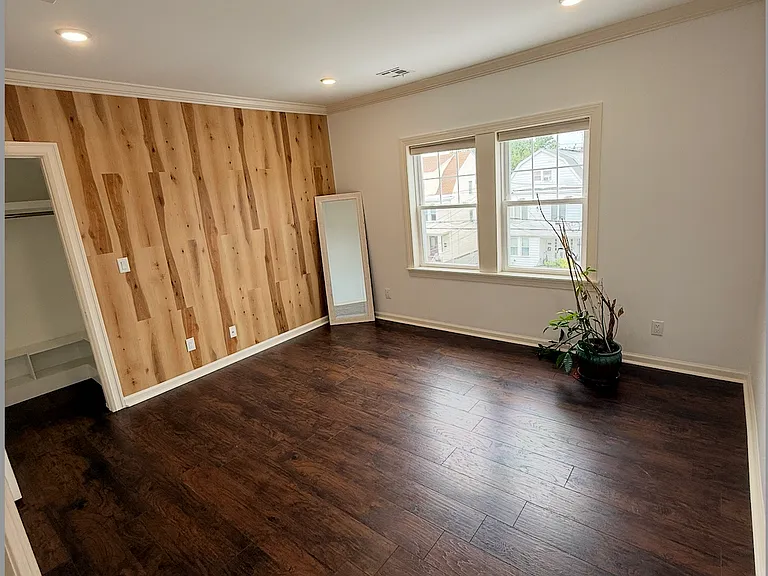 736 Pennington St #3 — Photo 4
