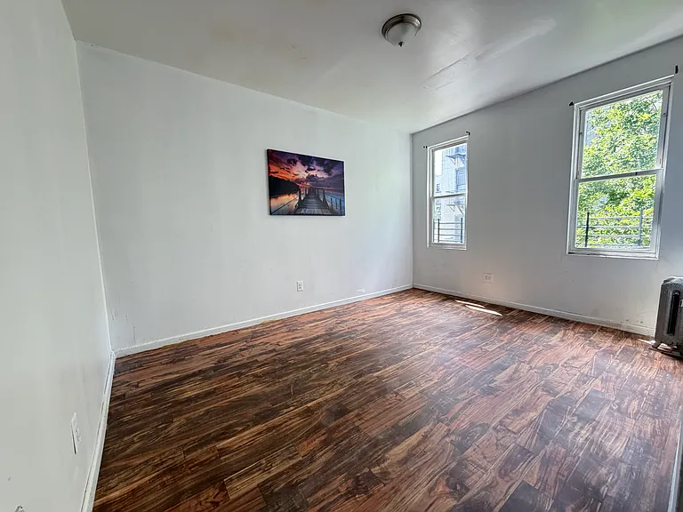 1241 College Ave #2R — Photo 5