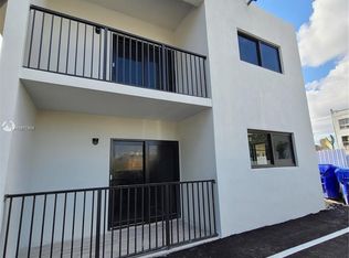 652 SW 2nd St #1, Miami, FL 33130