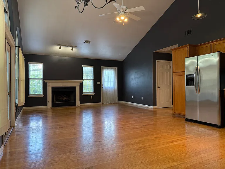 13301 Kanis Rd — Photo 4