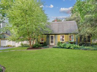 2701 Woodland Rd, Evanston, IL 60201