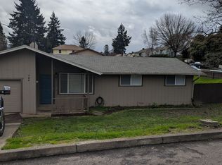 794 NE Craig St, Myrtle Creek, OR 97457