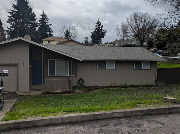 794 NE Craig St, Myrtle Creek, OR 97457