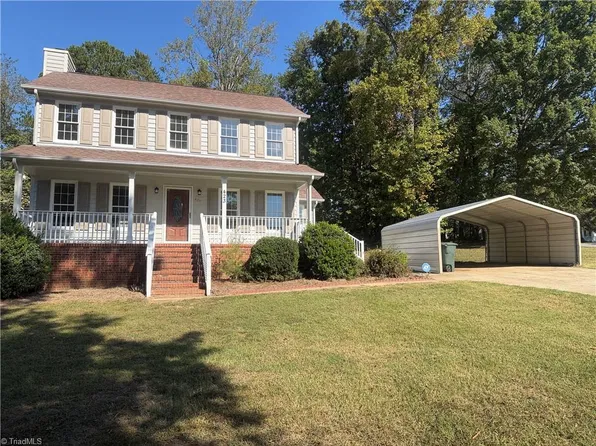 423 Sherwood Ct, Eden, NC 27288