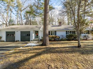 3 Hilltop Dr, Bedford, MA 01730
