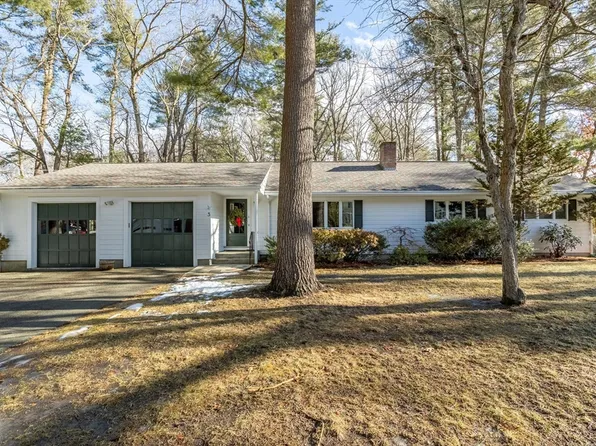 3 Hilltop Dr, Bedford, MA 01730