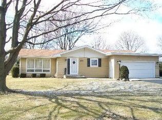 1890 N Marywood Ave, Aurora, IL 60505