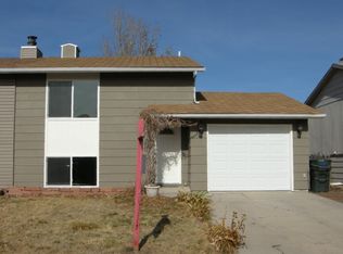 212 W Redwood St, Gillette, WY 82718