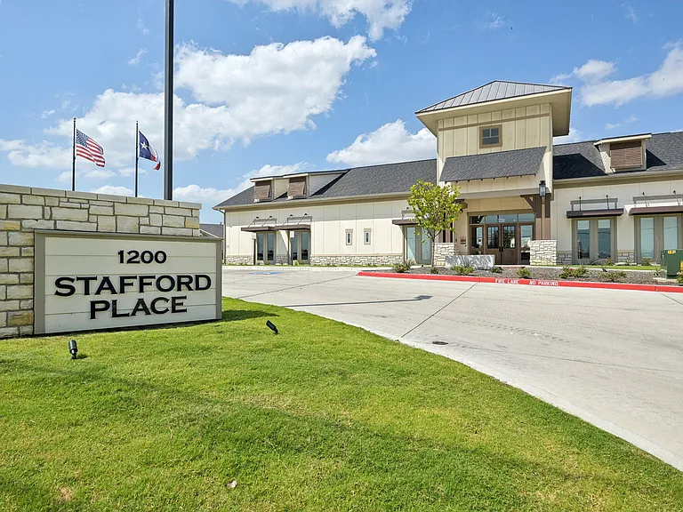 Stafford Place — Photo 38