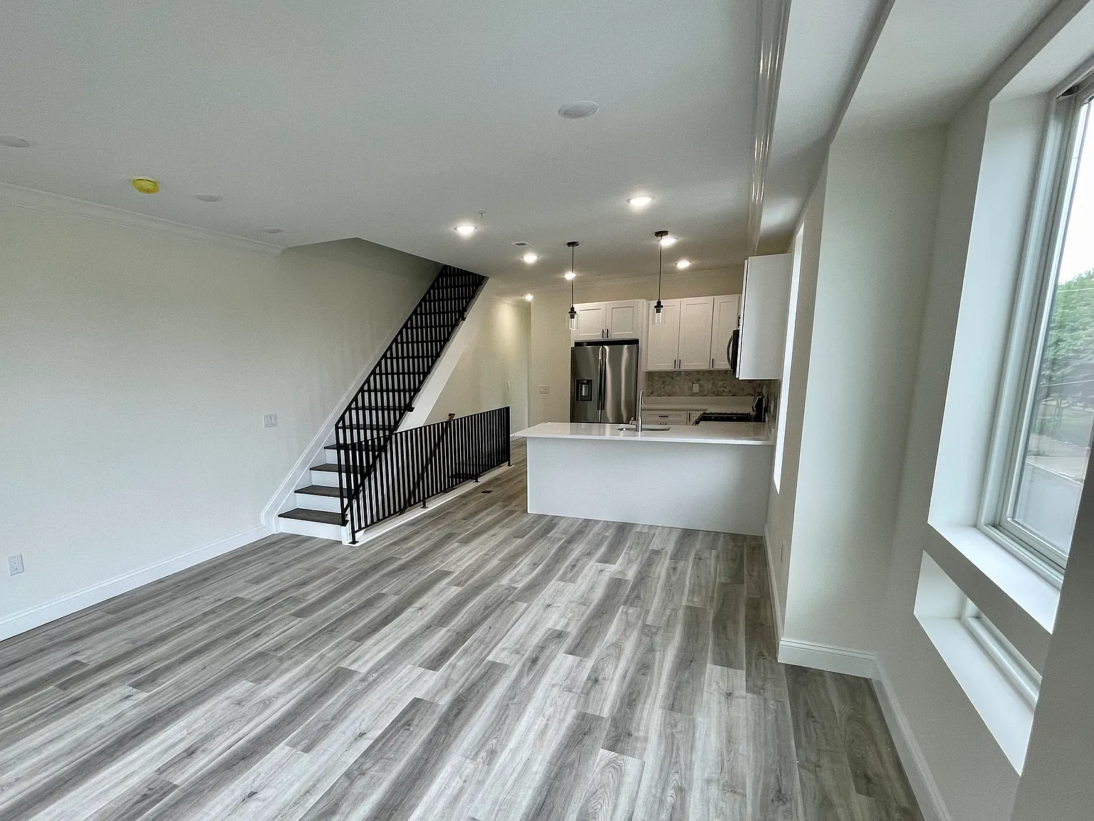 2601 Reed St — Photo 3