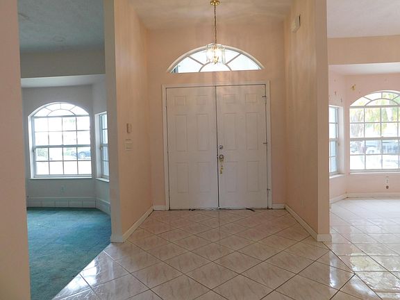 4th image of 106 SW Terry Court