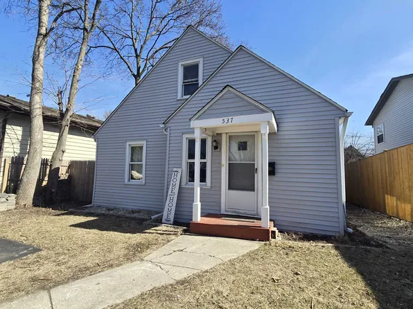 537 Grandview Dr, Round Lake Park, IL 60073