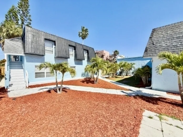 14125 Palm St #4 — Photo 3