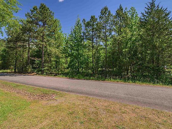 3rd image of 498 Resort Rd