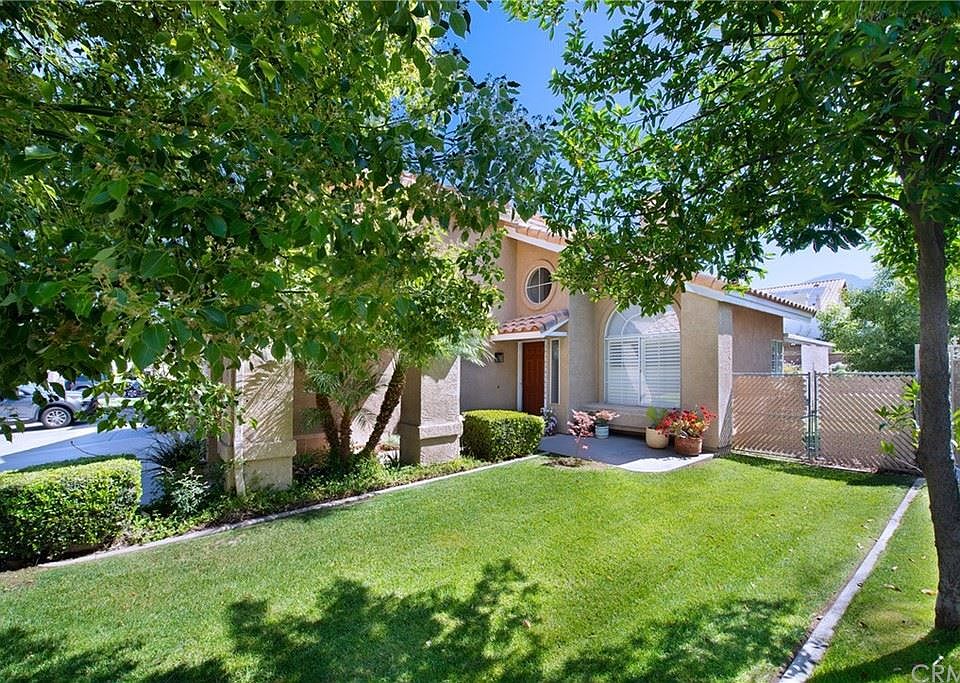 1st image of 10975 Larkspur Way